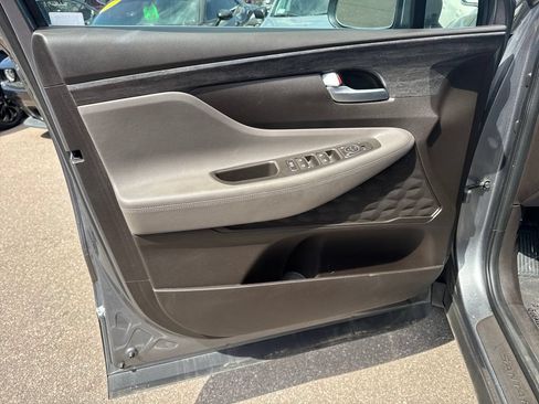 Used 2019 Hyundai Santa Fe SE FWD image 18