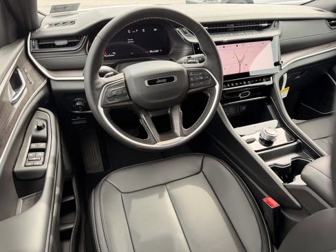 New 2026 Jeep Grand Cherokee Limited AWD/4WD image 7