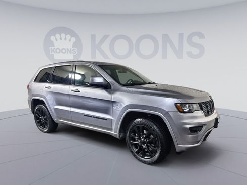 Used 2021 Jeep Grand Cherokee Laredo X AWD/4WD image 10