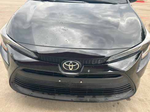 Used 2025 Toyota Corolla LE FWD image 2