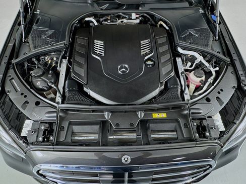 Used 2024 Mercedes-Benz S 580 4MATIC Sedan image 11