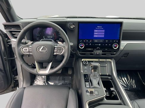 Used 2024 Lexus GX 550 w/ Accessory Package (2T) image 13