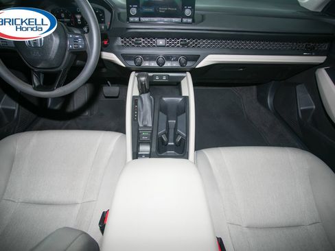 Used 2025 Honda Accord LX image 30