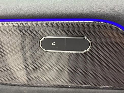 Certified 2022 Mercedes-Benz GLB 250 4MATIC image 13