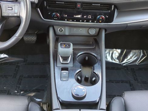 Certified 2023 Nissan Rogue SV w/ SV Premium Package image 19