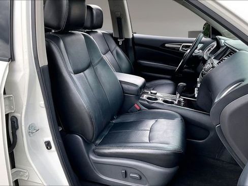 Used 2013 Nissan Pathfinder Platinum AWD/4WD image 25
