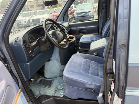 Used 1998 Ford E-150 and Econoline 150 RWD image 6