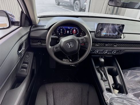 New 2025 Honda Accord SE image 11