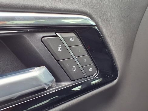 New 2025 Chevrolet Tahoe Premier image 3