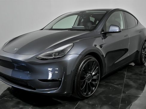 Used 2022 Tesla Model Y Performance AWD/4WD image 5