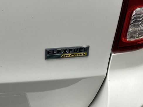 Used 2012 Dodge Grand Caravan SXT image 23