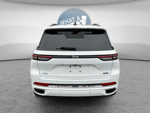 Used 2024 Jeep Grand Cherokee Overland w/ Luxury Tech Group IV image 5