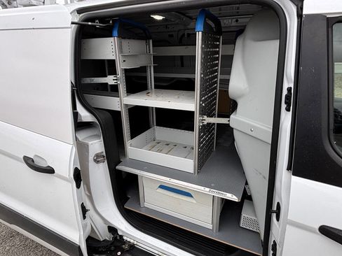 Used 2015 Ford Transit Connect XL image 9