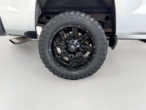 Used 2018 Chevrolet Silverado 1500 LT w/ All Star Edition RWD image 17