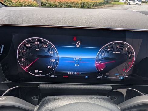 Used 2026 Mercedes-Benz GLA 250 4MATIC image 11