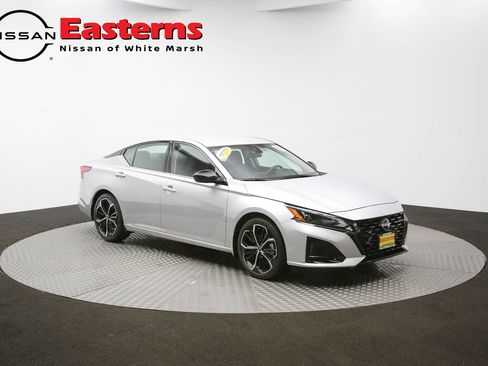 Used 2023 Nissan Altima 2.5 SR FWD image 44