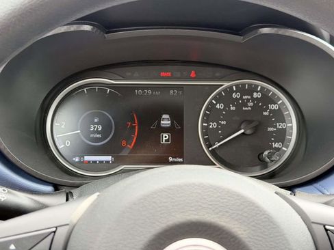 New 2025 Nissan Versa SV w/ Trunk Package FWD image 23