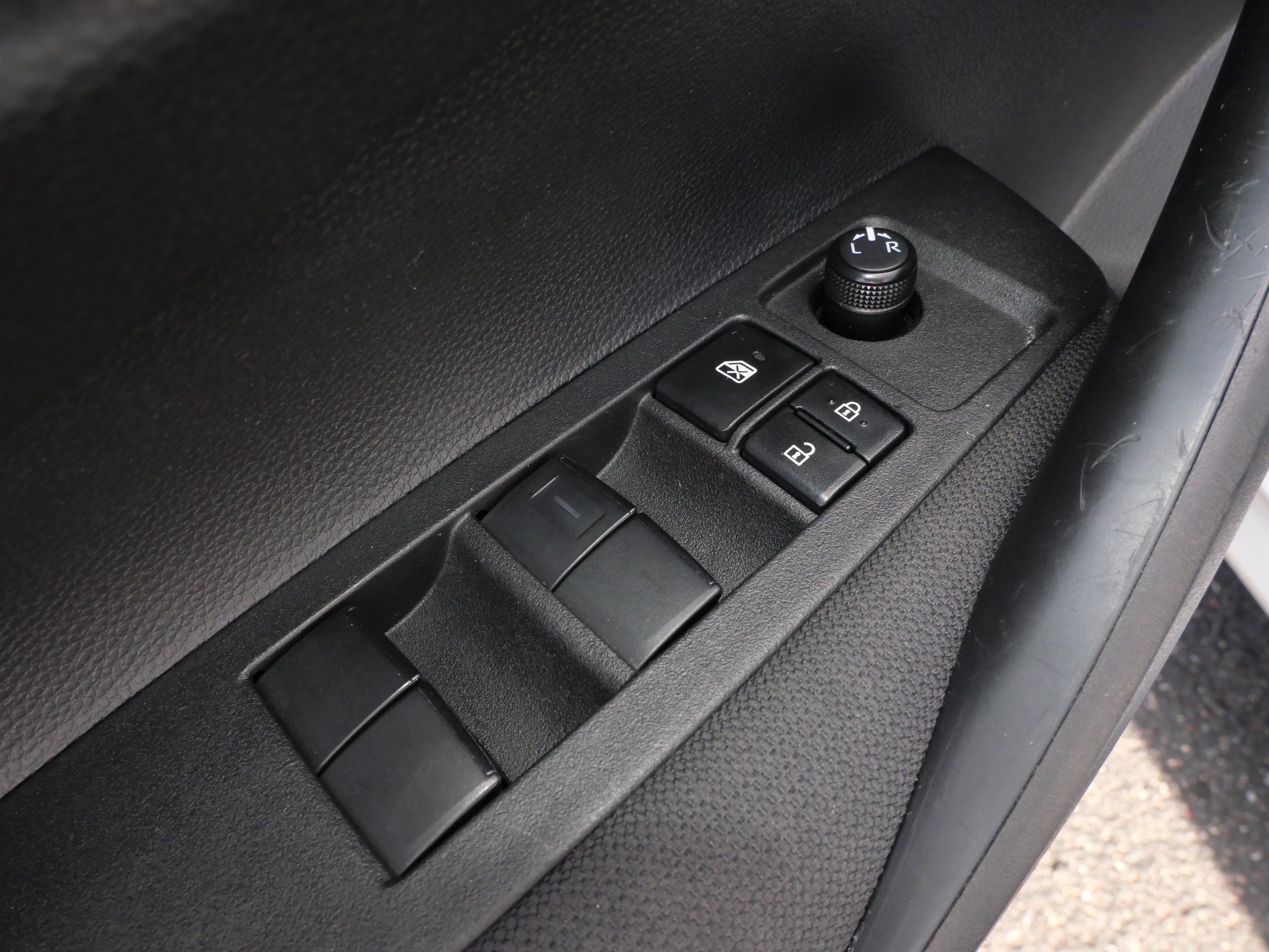 Certified 2025 Toyota Corolla LE FWD image 20