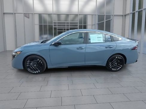 New 2026 Nissan Sentra SR FWD image 5