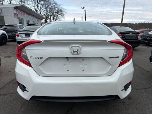 Used 2017 Honda Civic Touring image 7