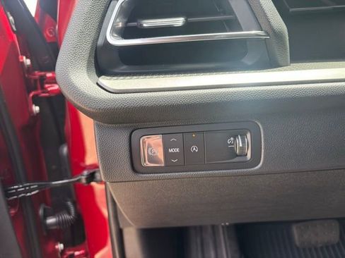 New 2026 Chevrolet Traverse LT FWD image 23
