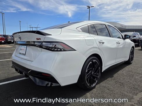 New 2026 Nissan Sentra SR w/ Floor Mat Package FWD image 5