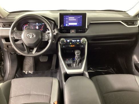 Used 2024 Toyota RAV4 XLE AWD/4WD image 33