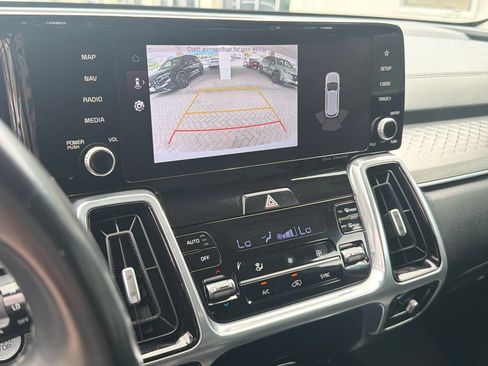 Used 2022 Kia Sorento SX AWD/4WD image 13