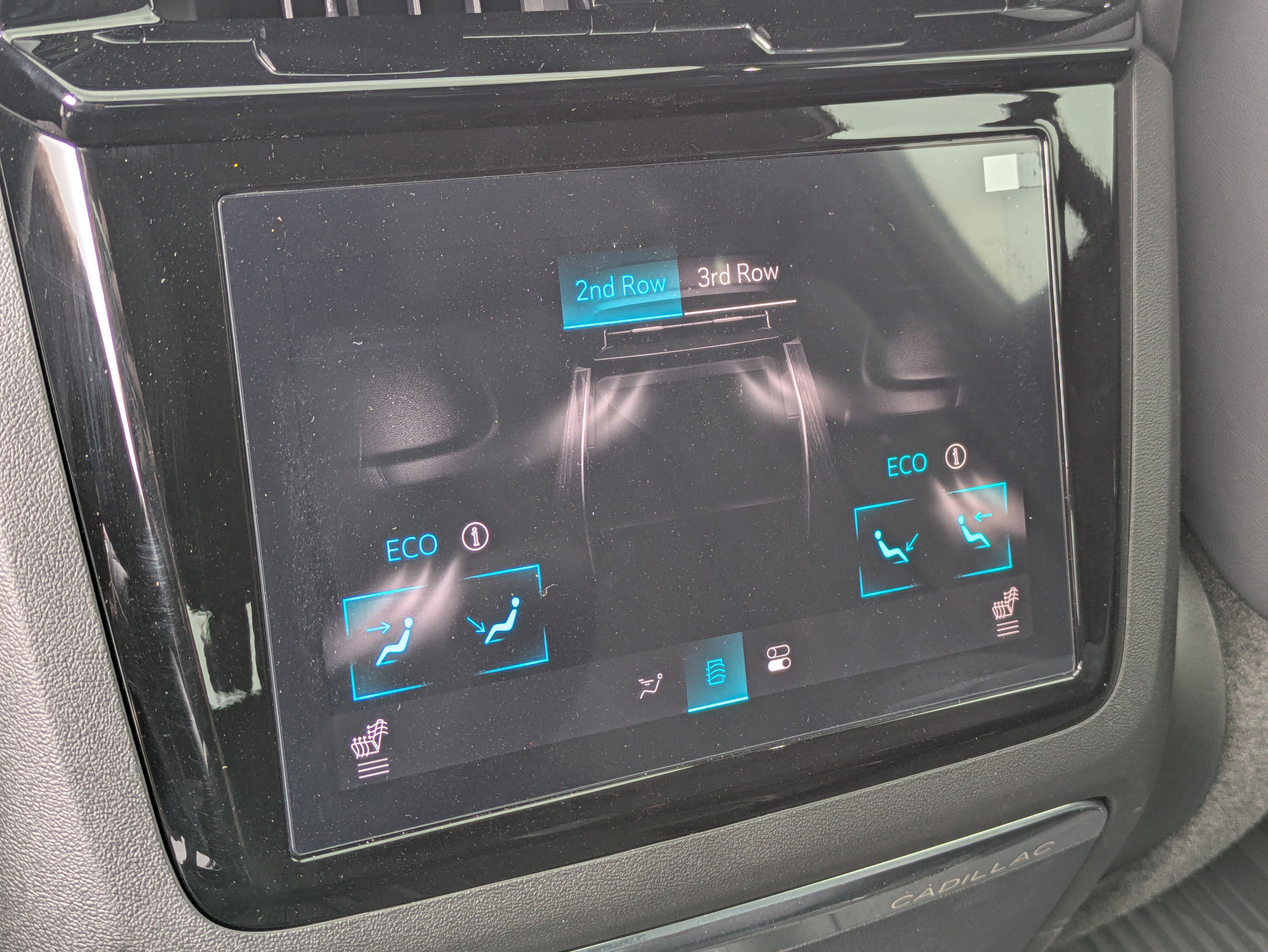 New 2026 Cadillac Escalade IQ Sport 1 w/ LPO, Floor Liner Package AWD/4WD image 10