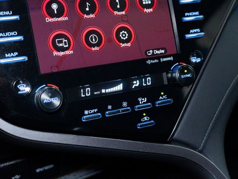Used 2020 Toyota Camry XSE w/ Navigation Package FWD image 35