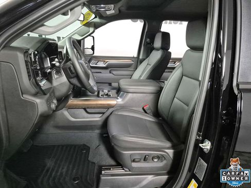 Used 2026 Chevrolet Silverado 2500 LT w/ Trail Boss Package AWD/4WD image 9