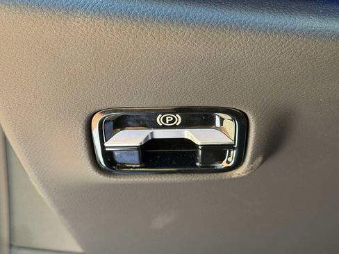 Used 2024 Mercedes-Benz E 450 4MATIC Sedan image 33