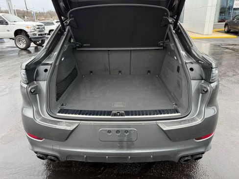 Used 2023 Porsche Cayenne Turbo S image 43