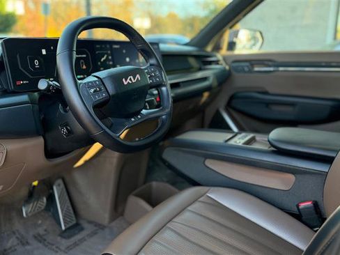 Used 2024 Kia EV9 GT-Line image 18
