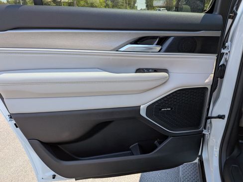 New 2026 Jeep Grand Wagoneer L 4WD image 21