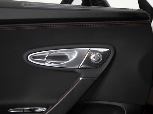 Used 2019 Bugatti Chiron AWD/4WD image 18