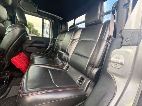 Used 2020 Jeep Gladiator Rubicon AWD/4WD image 16