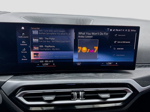 Used 2024 BMW 430i Coupe w/ M Sport Package RWD image 11