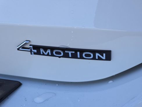 New 2026 Volkswagen Tiguan SE image 11