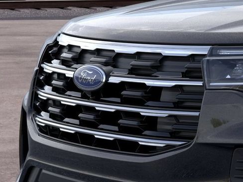 New 2026 Ford Explorer Active RWD image 17