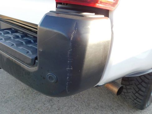 Used 2019 Toyota Tacoma SR image 37