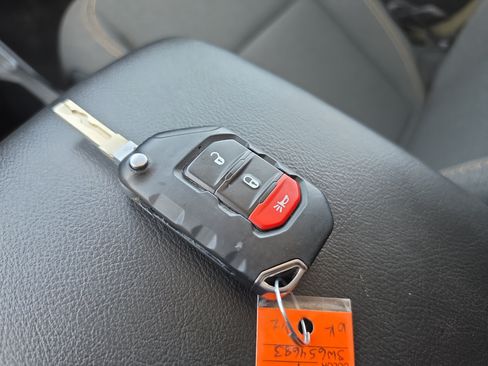 Used 2025 Jeep Wrangler Sport AWD/4WD image 34