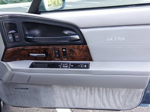 Used 1993 Buick Park Avenue Ultra FWD image 67