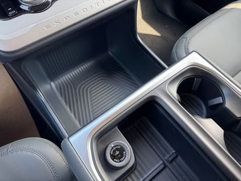 New 2026 Ford Expedition Active image 23