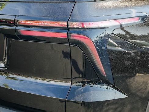 New 2026 Chevrolet Traverse LT w/ Driver Confidence Package FWD image 7