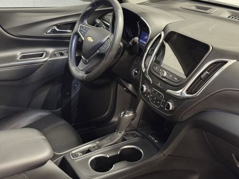 Used 2020 Chevrolet Equinox Premier w/ Premier Redline Edition image 9
