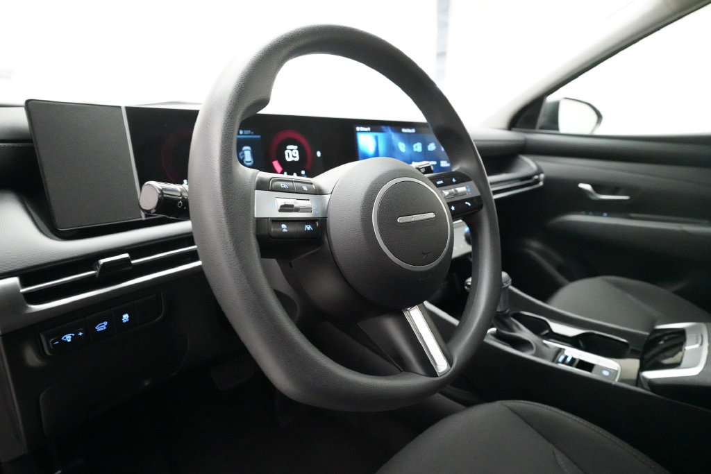 Used 2025 Hyundai Tucson SEL AWD/4WD image 8