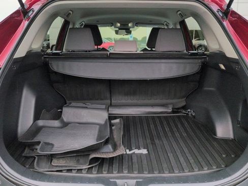 Used 2024 Toyota RAV4 XLE AWD/4WD image 17