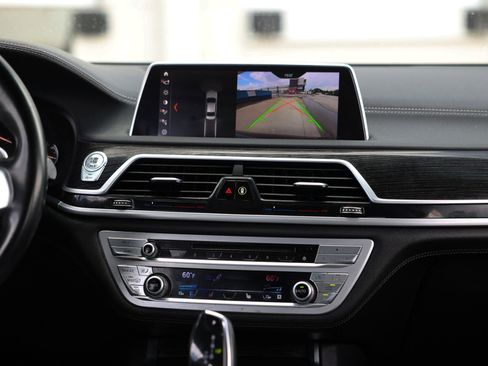Used 2019 BMW 740i w/ M Sport Package RWD image 41