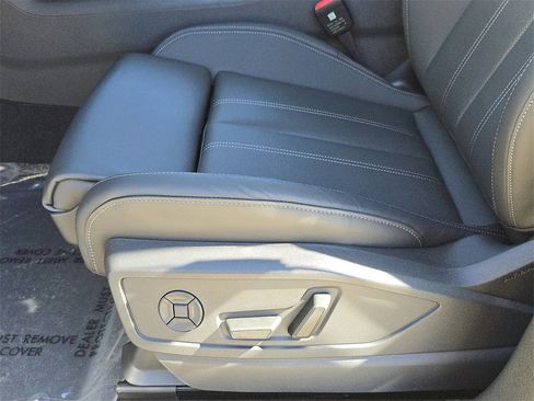 New 2025 Audi Q5 Premium Plus image 17